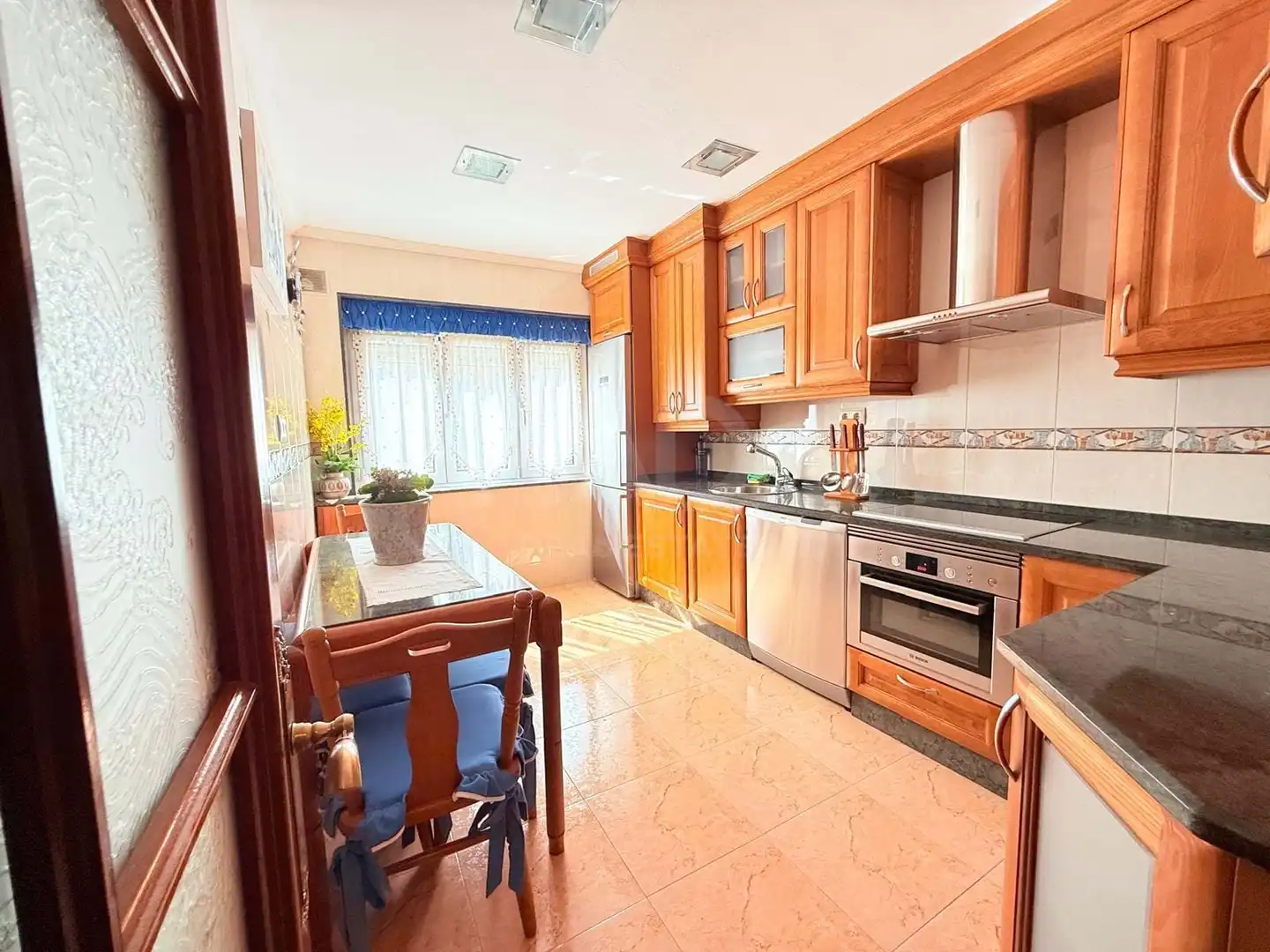 Kitchen of Flat for sale in Gijón   with Heating