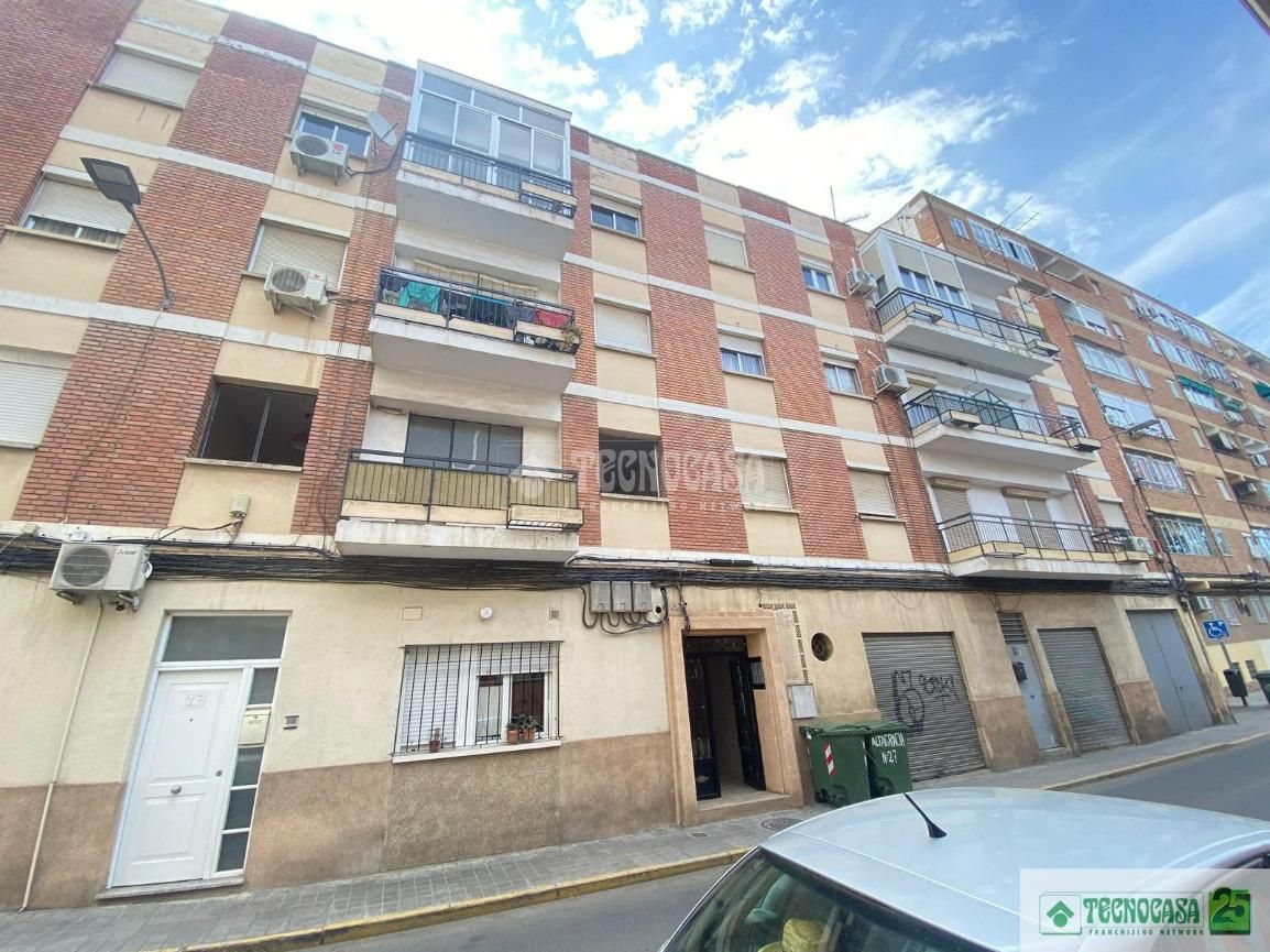 Vista exterior de Pis en venda en Ciudad Real Capital