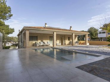 Casa con piscina en venta en Gilet
