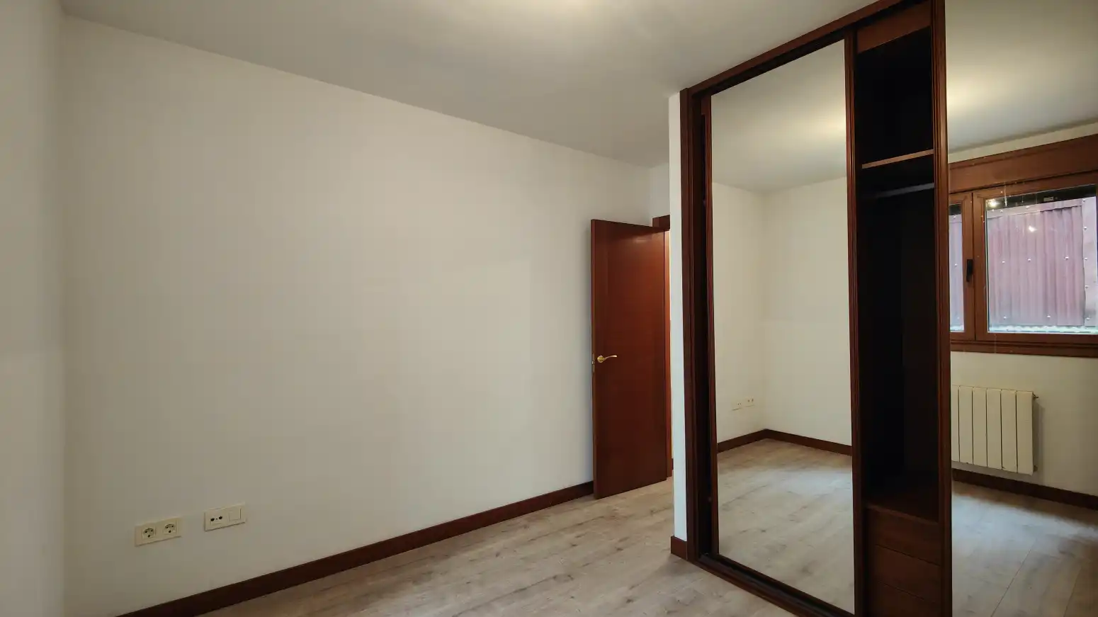 Schlafzimmer von Wohnung zum Verkauf in Gijón  mit Heizung, Terrasse und Abstellraum