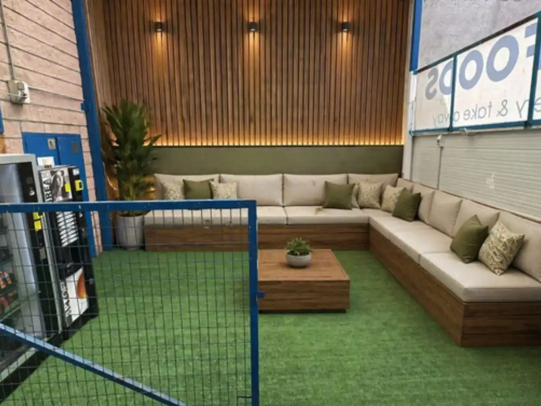 Terraza de Local de alquiler en Alcobendas con Internet y Alarma