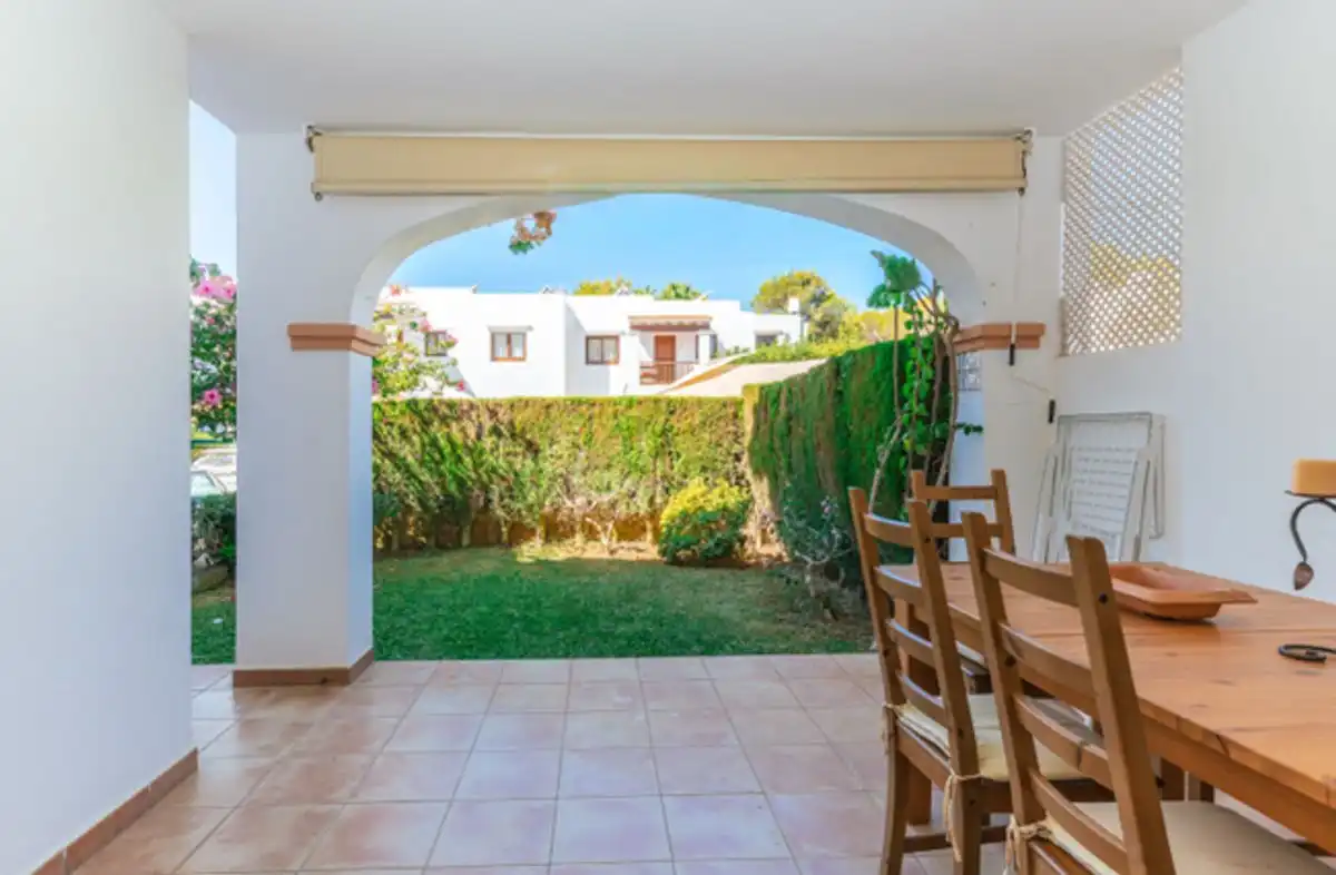 Erdgeschoss zum Verkauf in Carrer del Xaloc, Santa Eulària