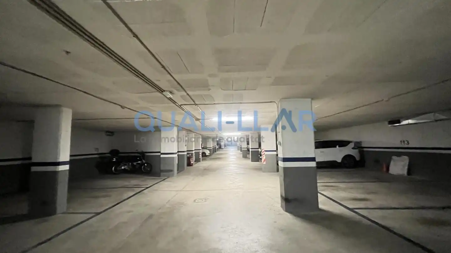Garage for rent in Del Marquès De Monistrol, Mas Lluí