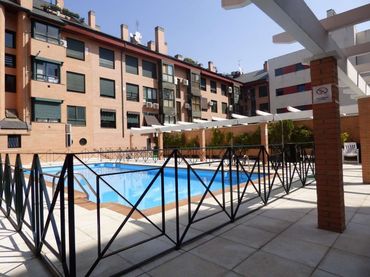 Pis amb piscina de lloguer a Calle Sánchez Pacheco