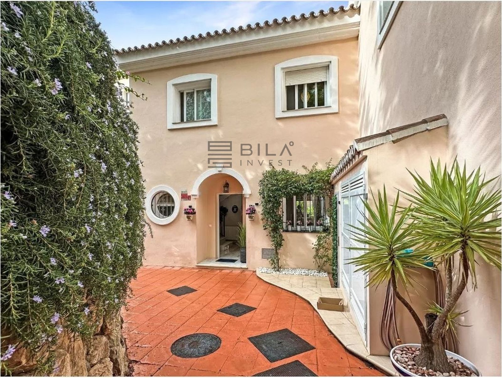 Vista exterior de Casa o xalet en venda en Alhaurín El Grande amb Aire condicionat, Terrassa i Traster