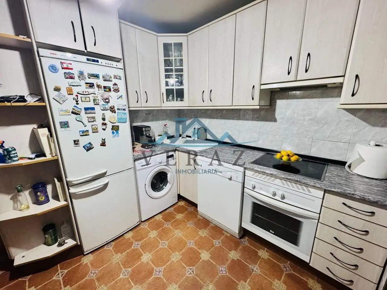 Cuina de Casa o xalet en venda en Talavera de la Reina amb Aire condicionat, Calefacció i Jardí privat