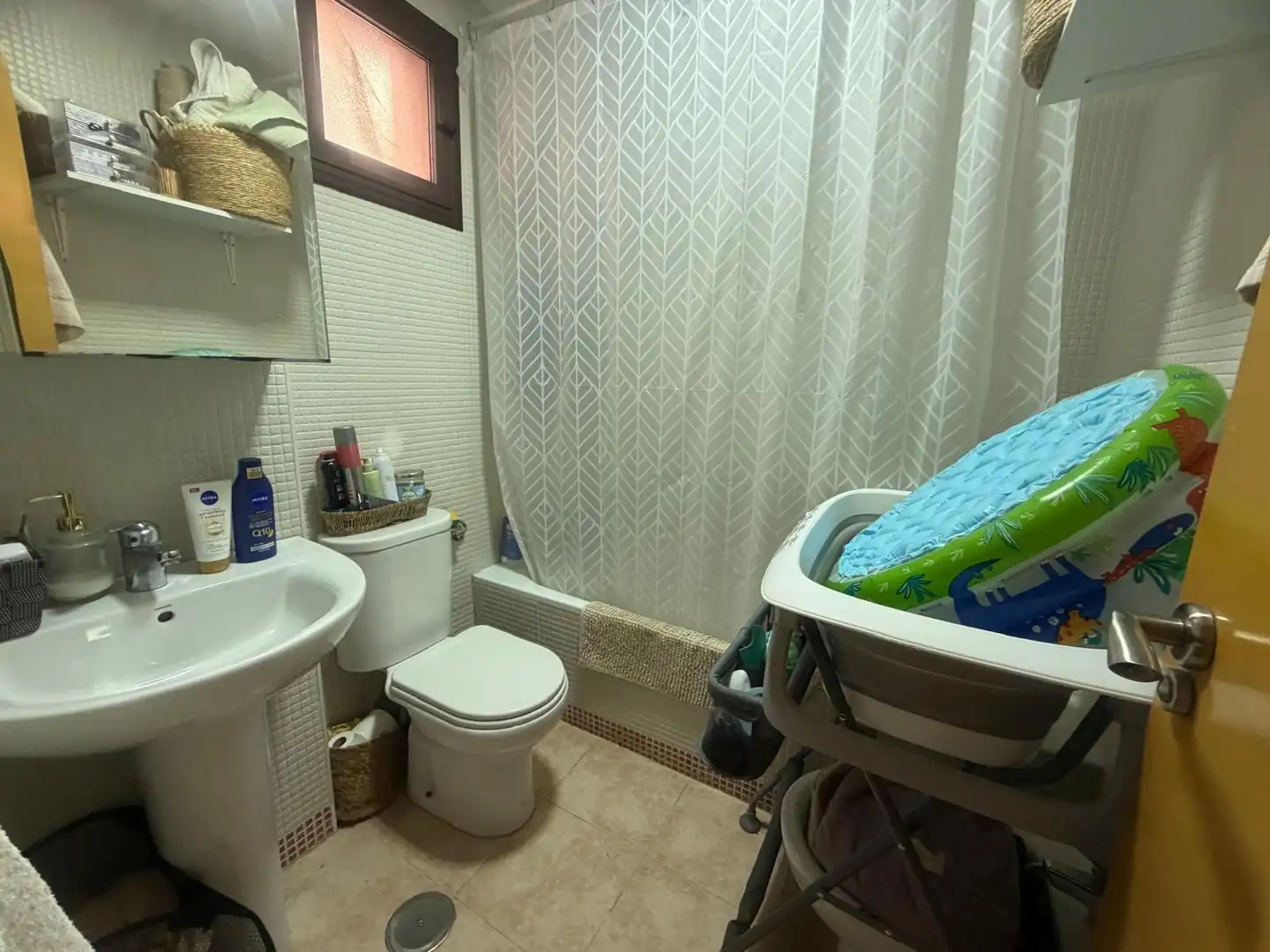 Bathroom of Apartments for sale in Águilas  with Terrace and Community pool