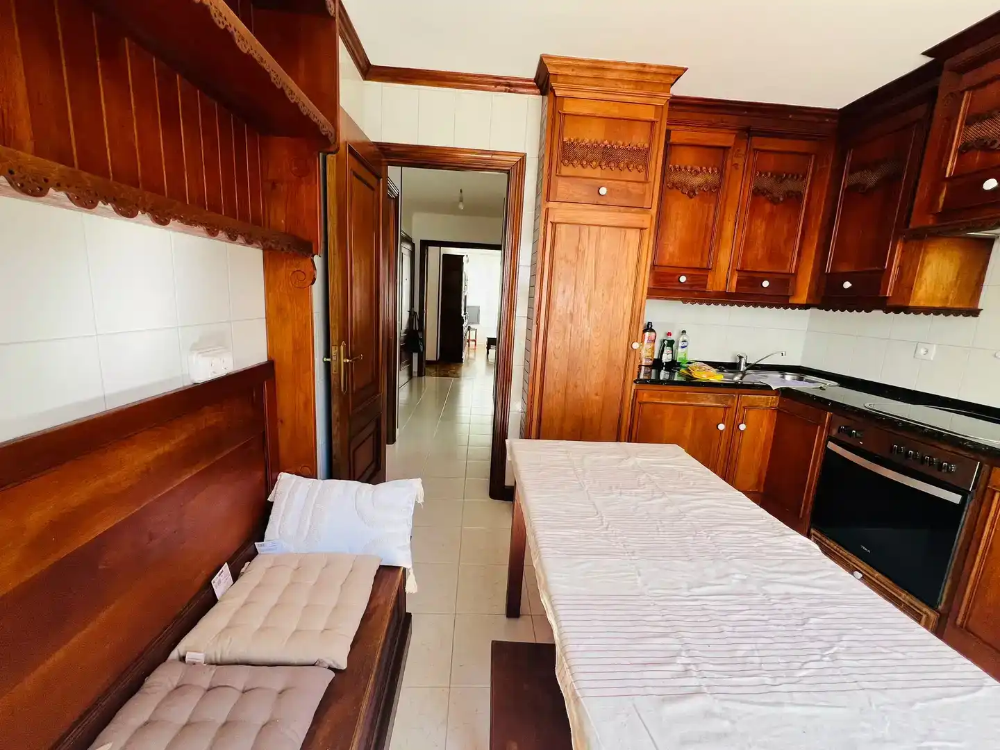 Schlafzimmer von Wohnung zur Miete in Ferrol mit Parkett und Möbliert
