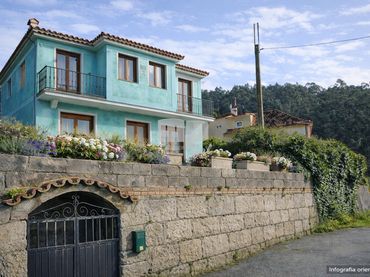 Casa amb balcó en venda a N-550