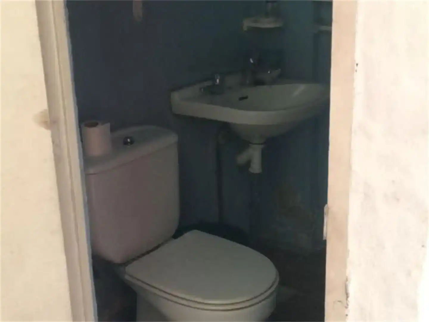 Badezimmer von Fabrikhallen zum Verkauf in Mijas