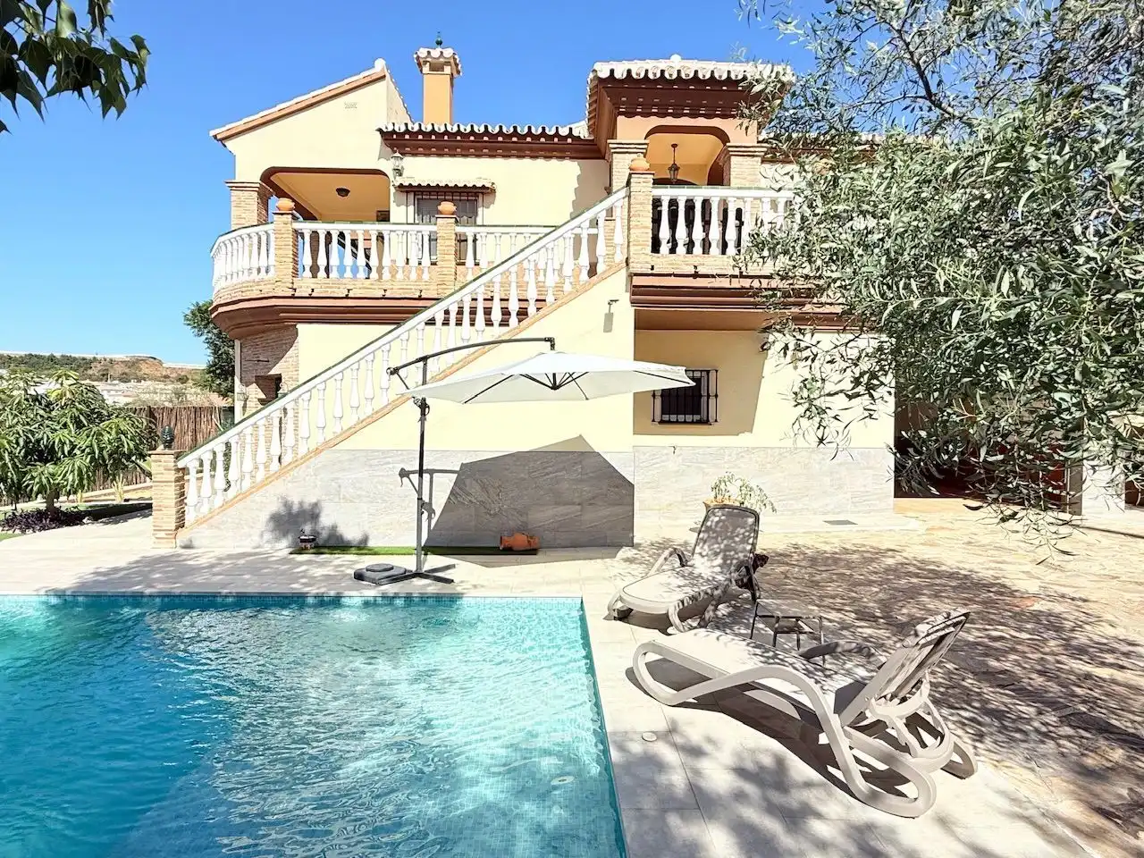 Chalet con piscina en venta en Caleta de Vélez, imagen 5