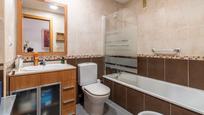 Bathroom of Flat for sale in Pedreguer  with Air Conditioner, Heating and Terrace