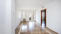 Pis en venda en  Granada Capital amb Calefacció, Parquet i Terrassa