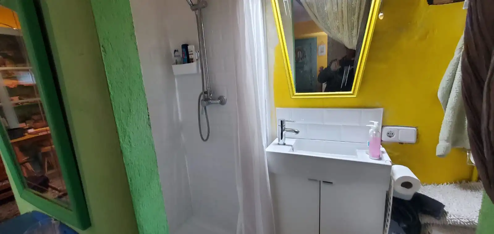 Badezimmer von Einfamilien-Reihenhaus zum Verkauf in L'Escala mit Heizung, Terrasse und Möbliert