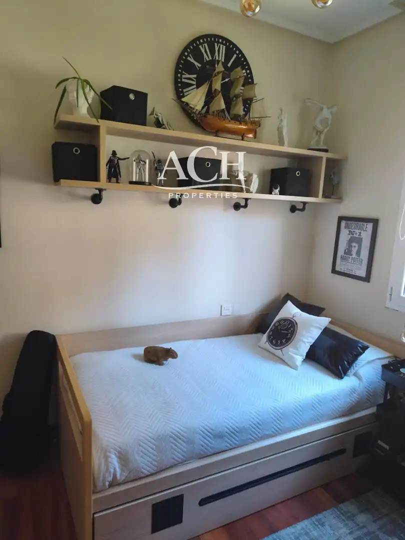 Habitación de Piso de alquiler en Bilbao  con Amueblado, Lavadora y TV