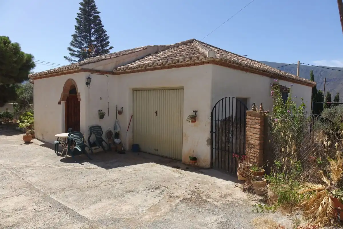 Vista exterior de Casa o xalet en venda en Órgiva amb Terrassa