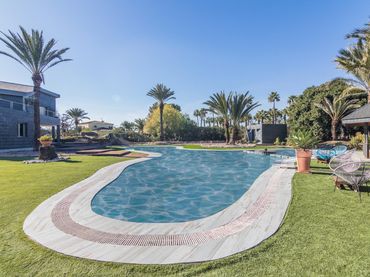 Chalet con piscina en venta en Valverde