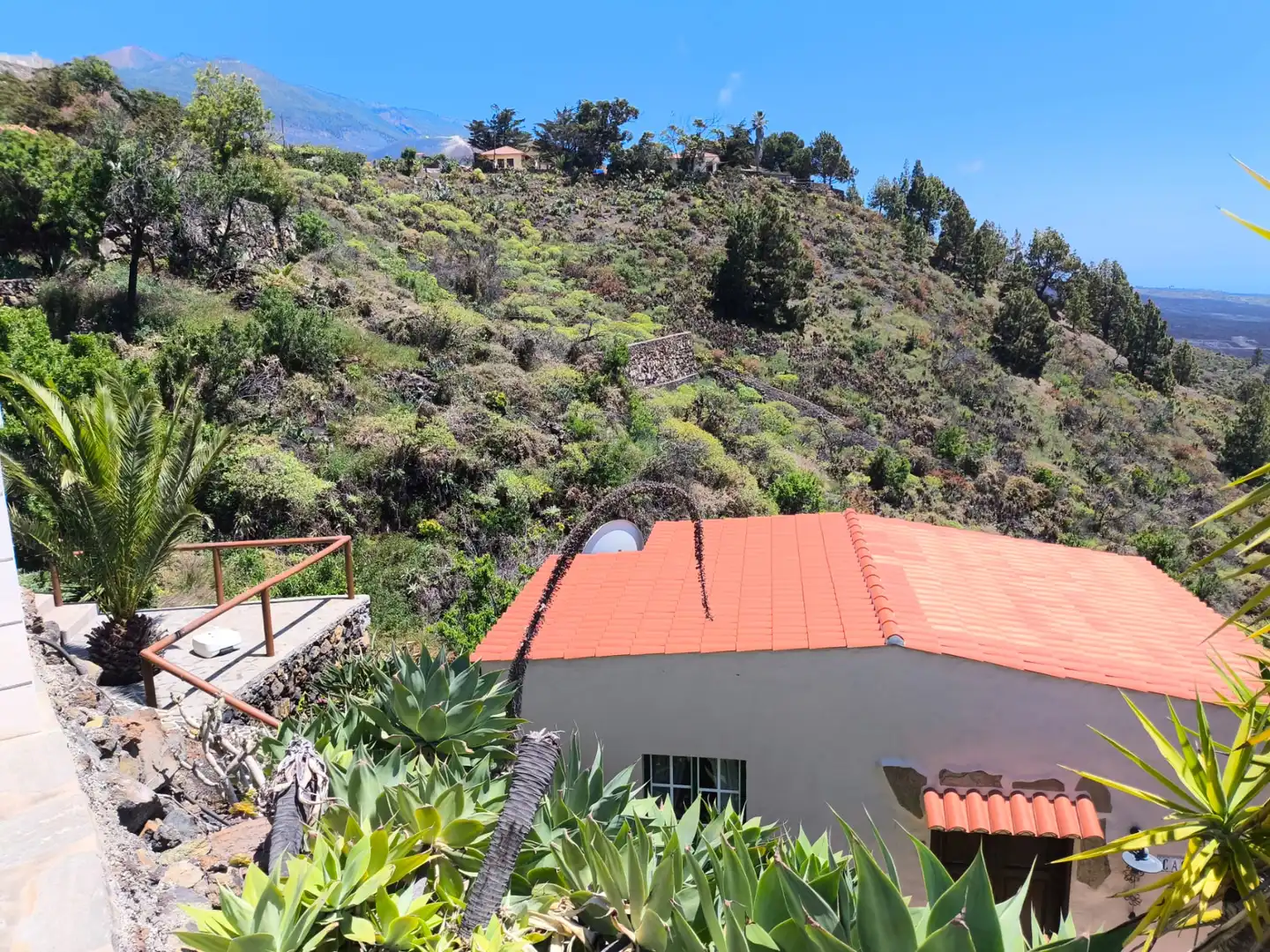 Vista exterior de Casa o xalet en venda en El Paso amb Aire condicionat, Calefacció i Jardí privat