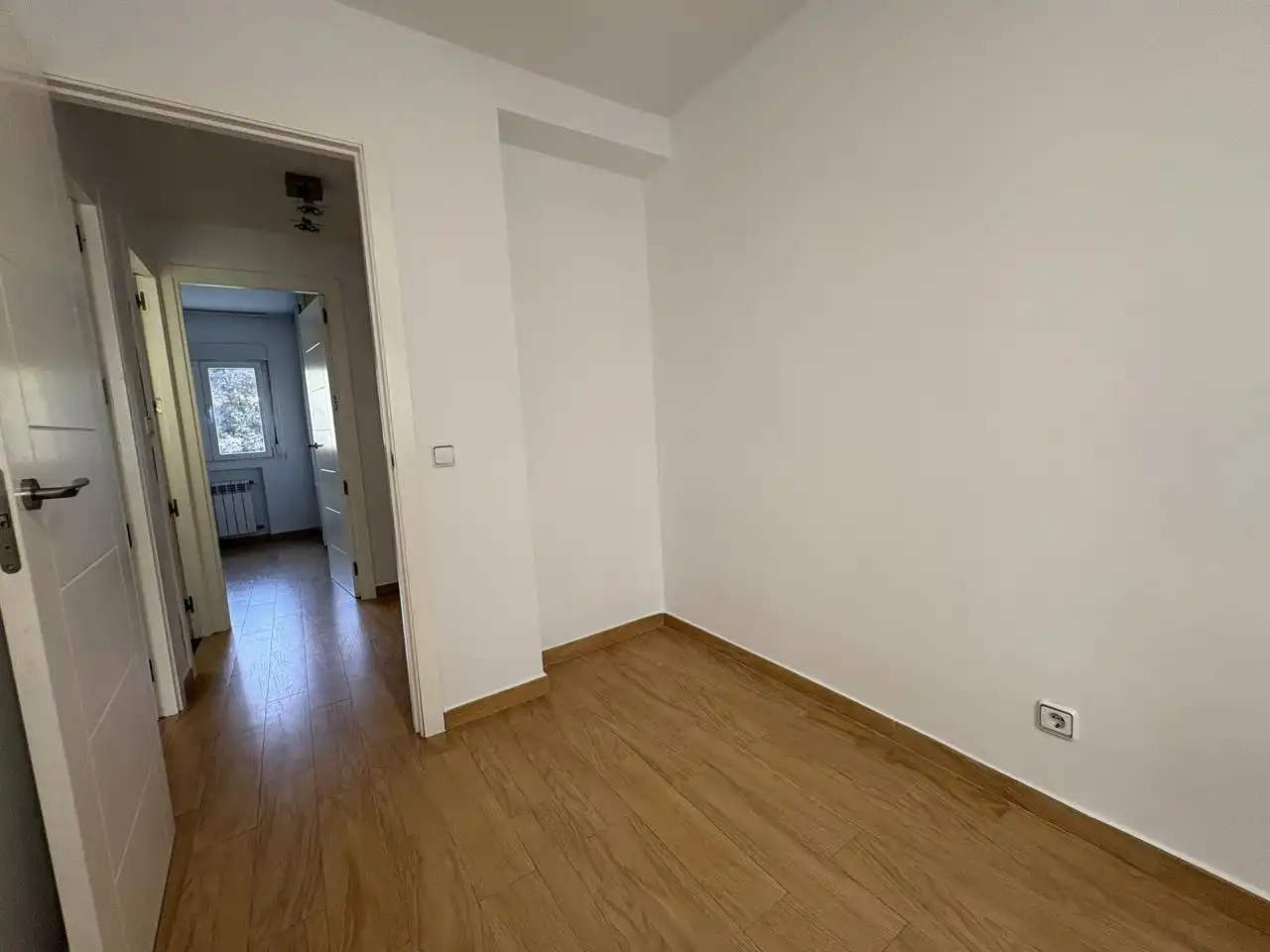 Bedroom of Flat for rent in Madrid  with Air Conditioner, Heating and Furnished