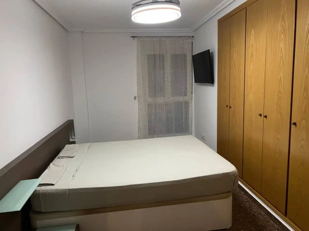 Habitación de Piso de alquiler en Valencia con Aire acondicionado, Calefacción y Amueblado