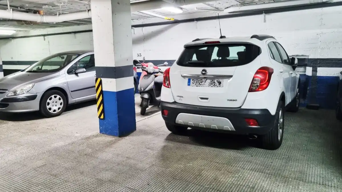 Parking of Garage for rent in Sevilla