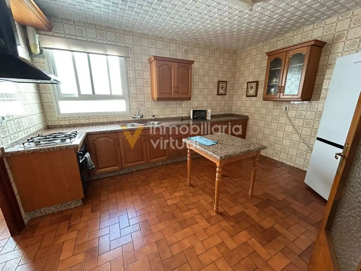 Piso en venta en Calle San Pedro 23