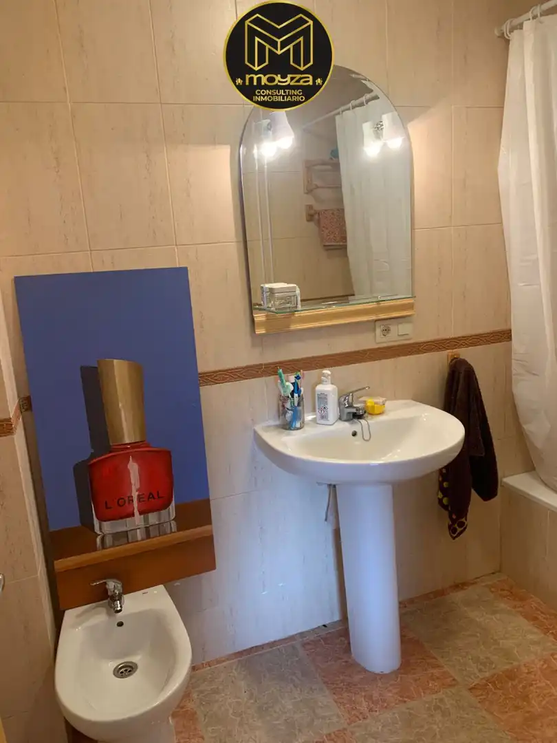Bathroom of Flat for sale in Noalejo  with Air Conditioner and Terrace