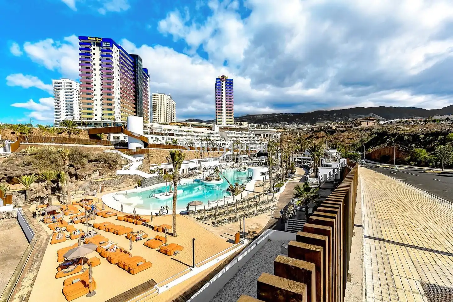 Vista exterior de Estudio en venta en Adeje con Terraza, Amueblado y Piscina comunitaria