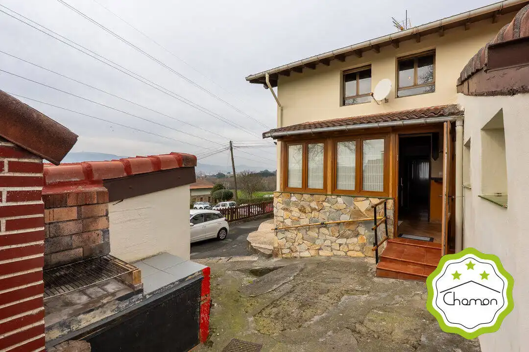 Außenansicht von Country house zum Verkauf in Erandio mit Heizung, Privatgarten und Terrasse