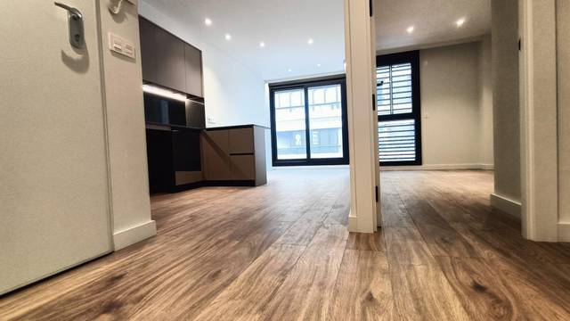 Piso en Alquiler en Calle de Aspe, 3 en Reina Victoria - Miguel Hernández