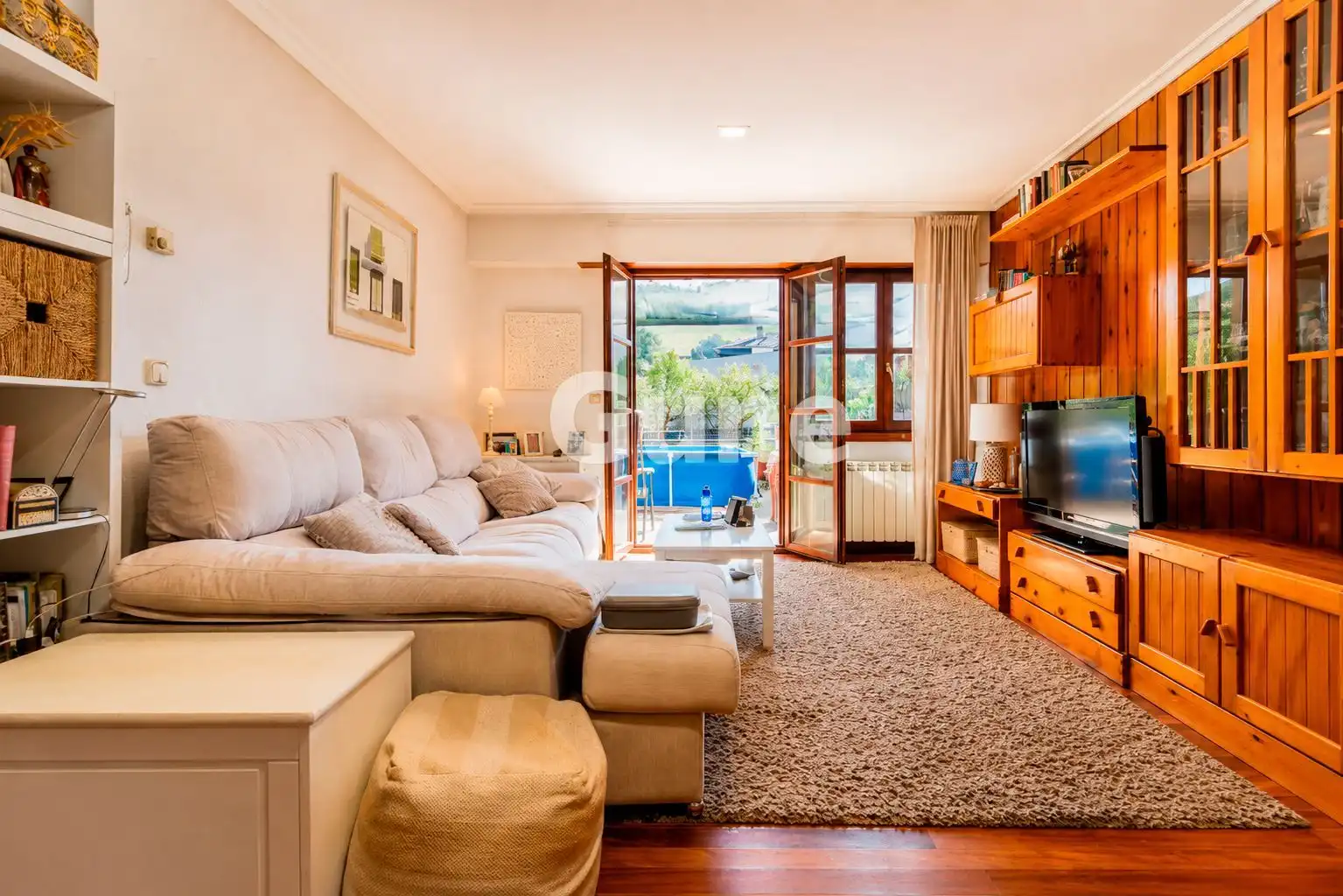 Sala d'estar de Casa adosada en venda en Ikaztegieta amb Calefacció, Jardí privat i Terrassa