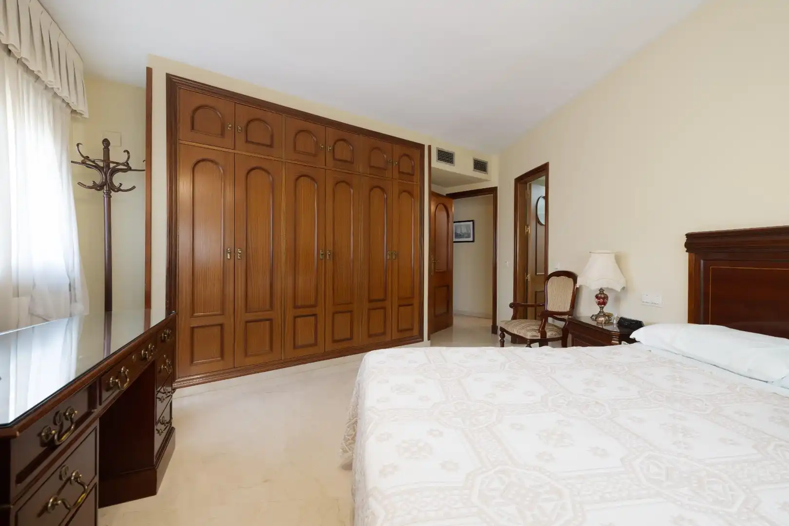 Bedroom of Flat for sale in Sevilla  with Air Conditioner, Heating and Terrace