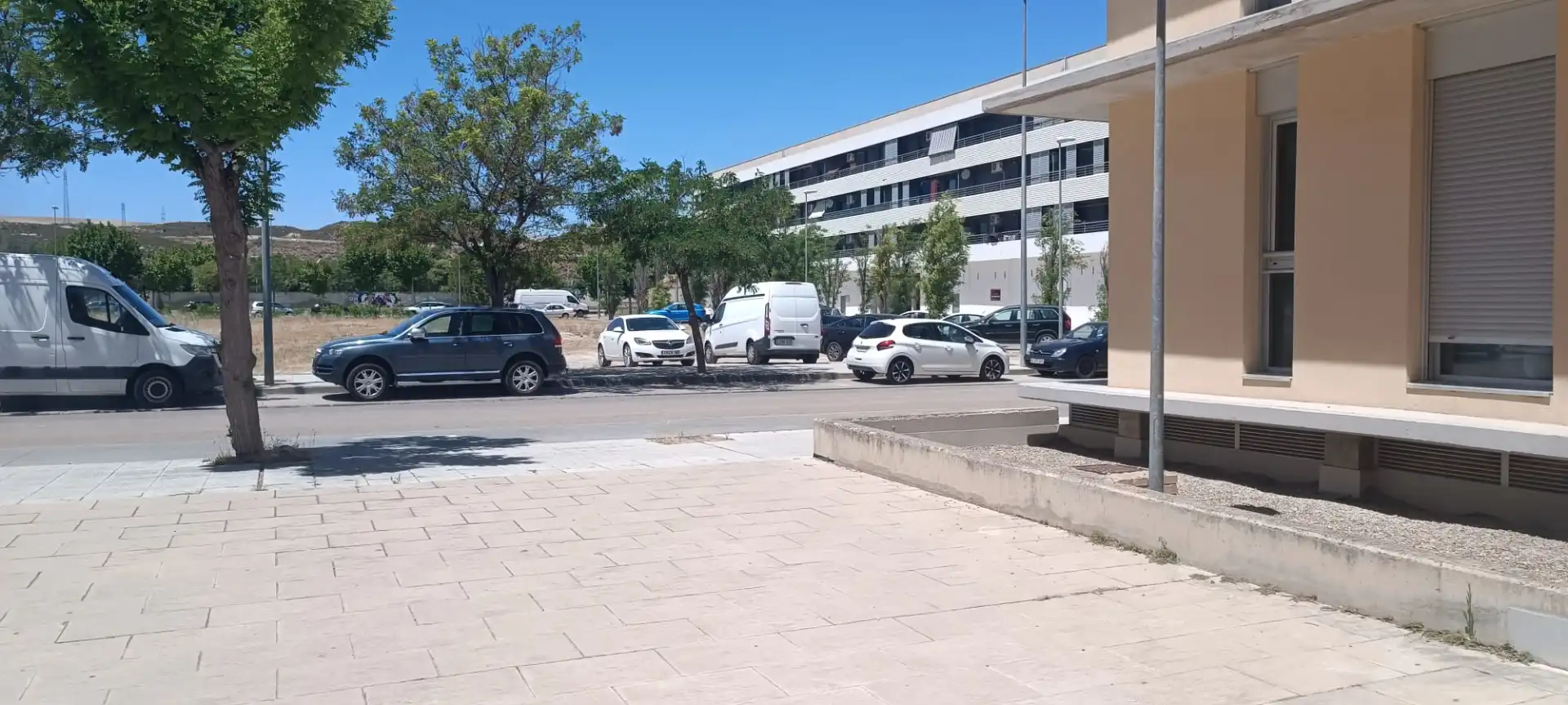 Parkplatz von Wohnung zum Verkauf in Zuera mit Heizung, Möbliert und Ofen