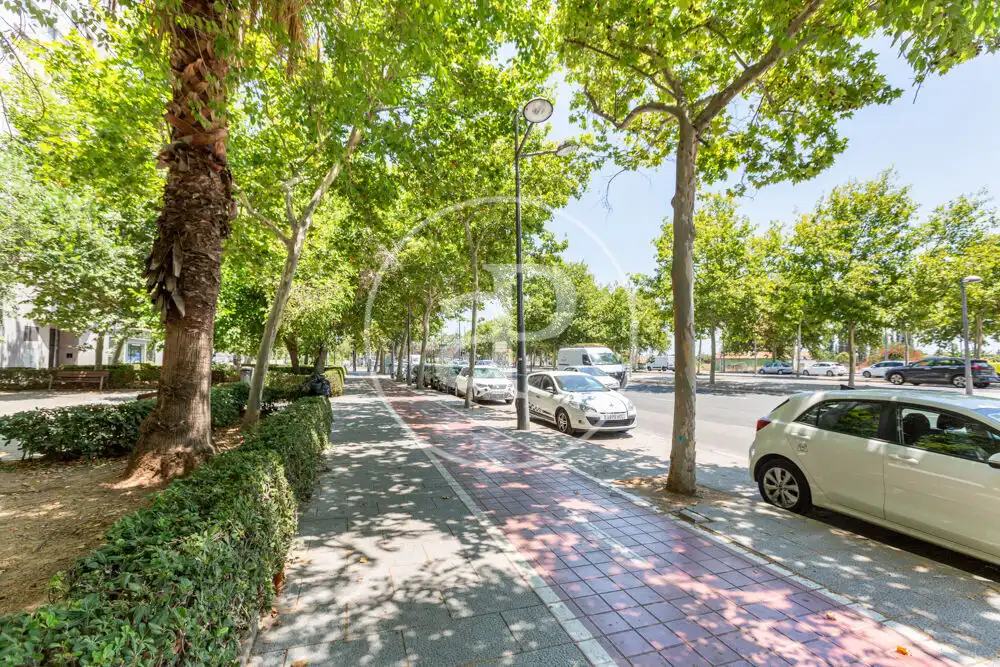 Außenansicht von Wohnung zum Verkauf in Valencia mit Klimaanlage, Heizung und Privatgarten