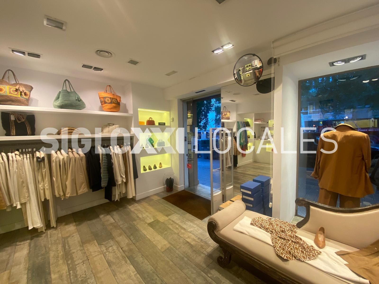 Local en traspaso en  Barcelona Capital con Aire acondicionado