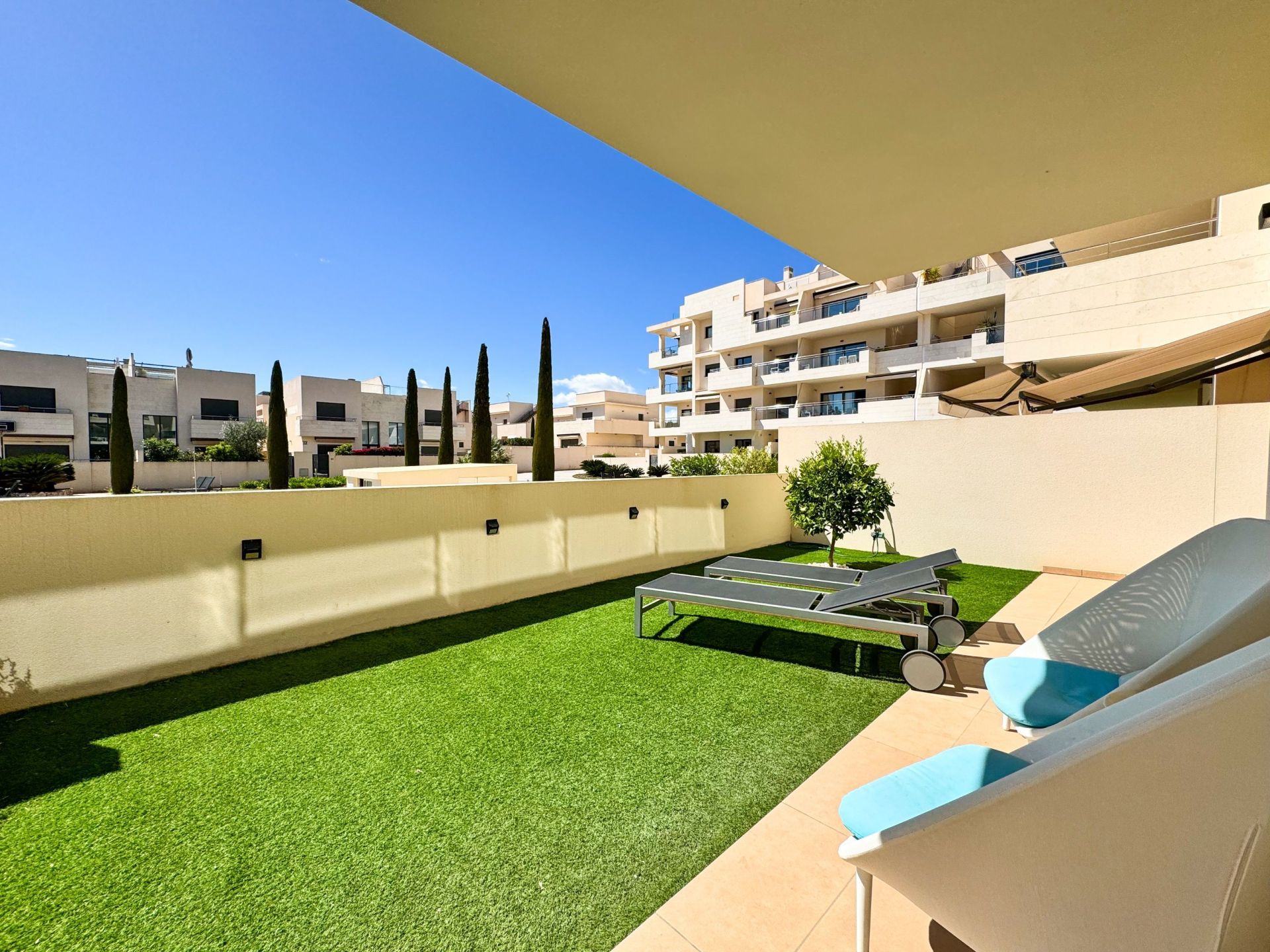 Terrassa de Apartament en venda en Orihuela amb Aire condicionat, Terrassa i Moblat