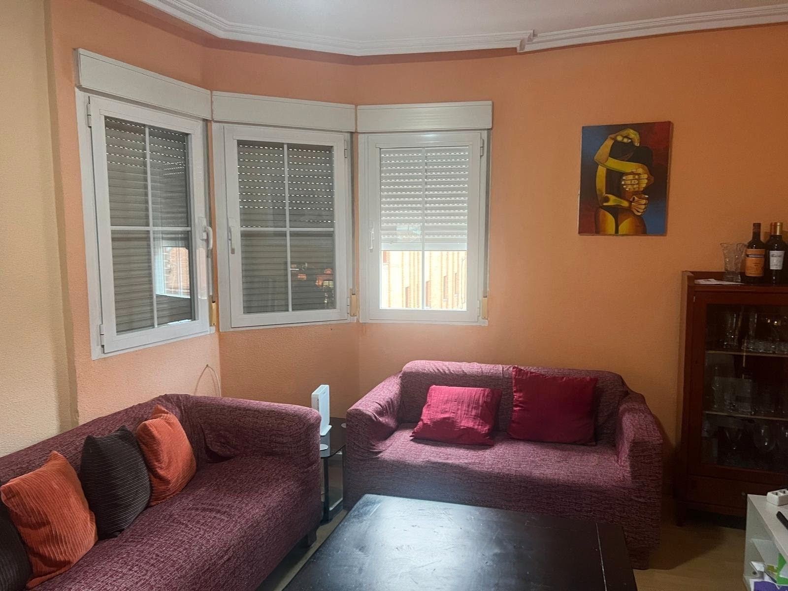 Sala d'estar de Pis en venda en  Madrid Capital amb Calefacció, Traster i Balcó