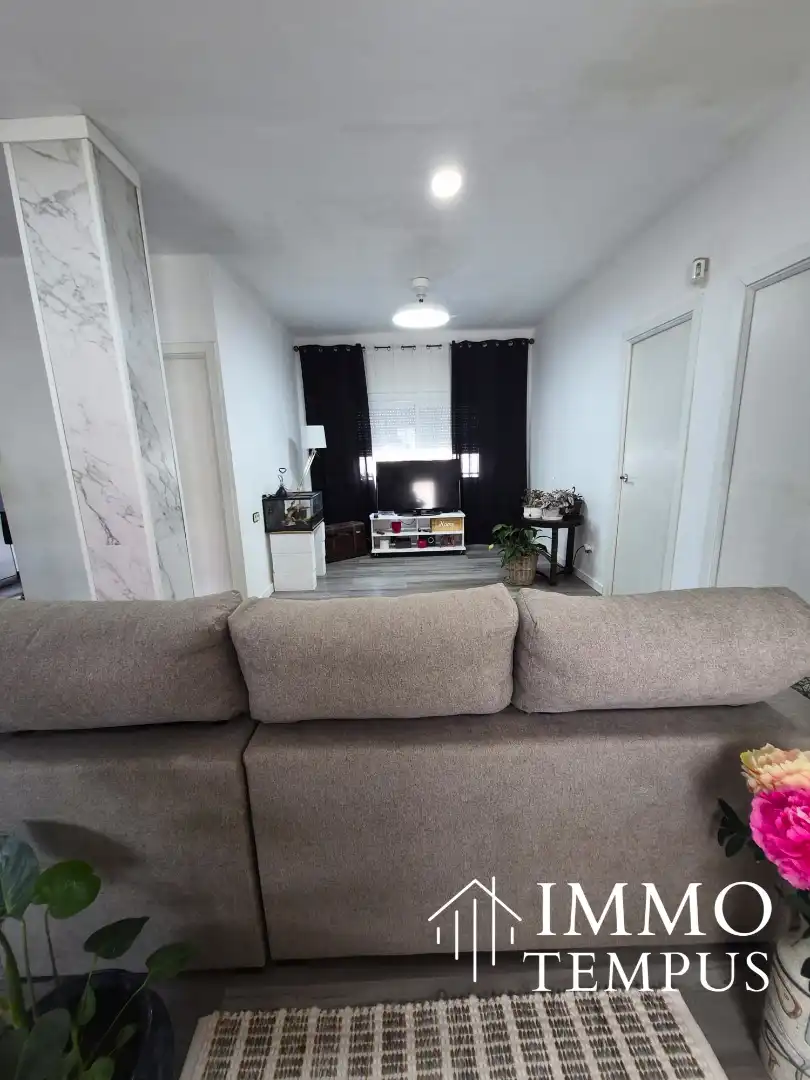 Living room of Flat for sale in Terrassa  with Parquet flooring, Terrace and Oven