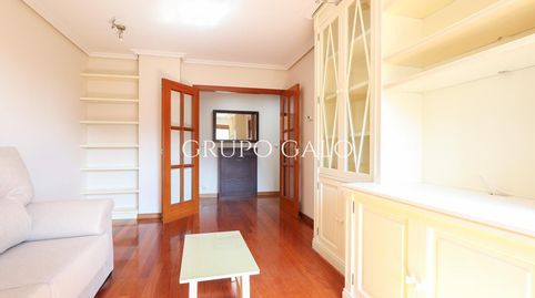 Foto 4 de Piso de alquiler en De Ramón Nieto, Lavadores, Vigo