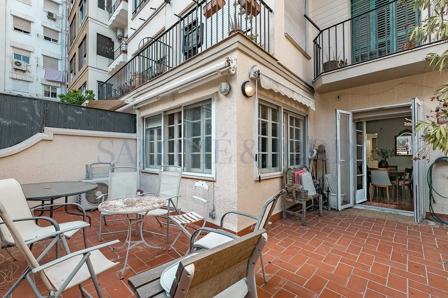 Terraza de Piso en venta en Barcelona con Aire acondicionado, Calefacción y Jardín privado