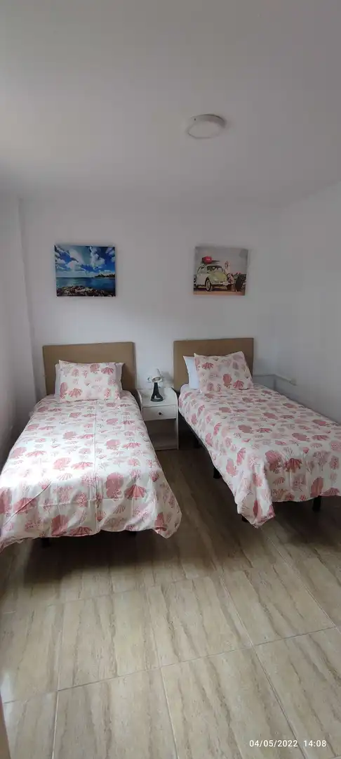 Dormitori de Apartament per a compartir en Arona amb Aire condicionat, Terrassa i Moblat