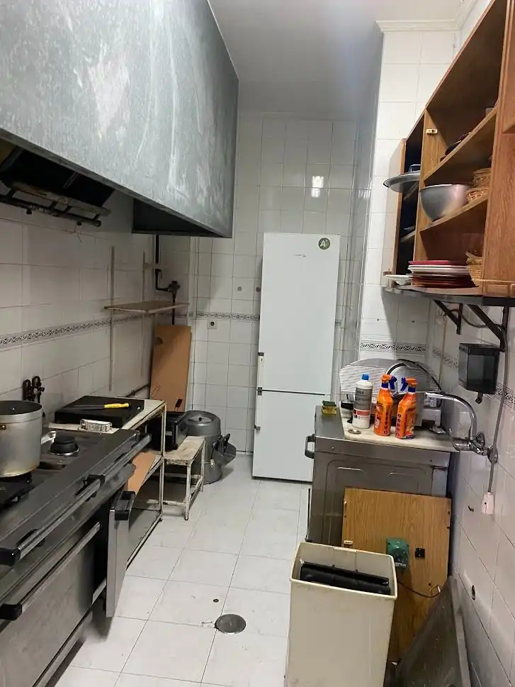 Cocina de Local en venta en Valladolid con Aire acondicionado y Amueblado