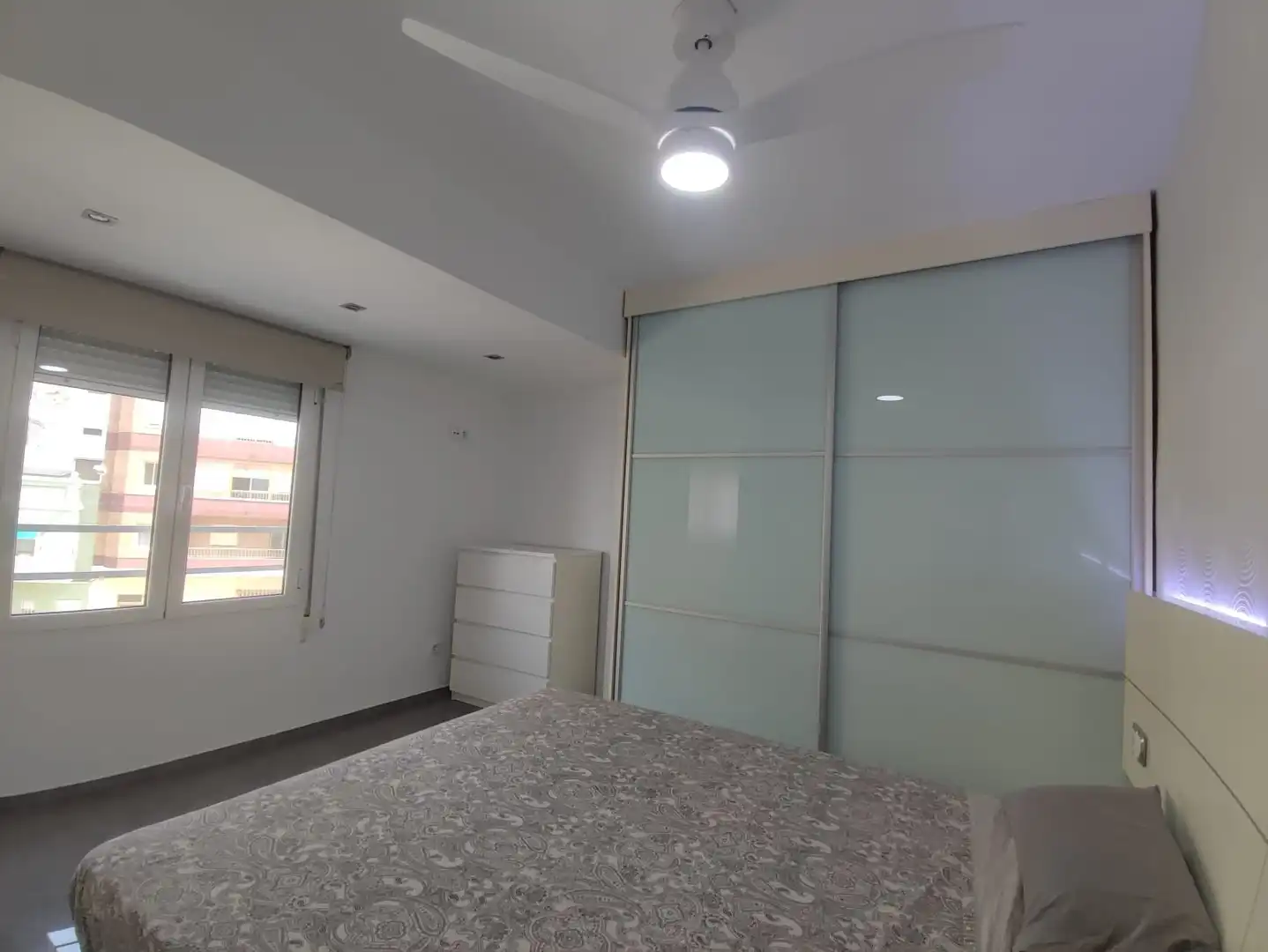 Habitación de Piso en venta en Cullera con Aire acondicionado