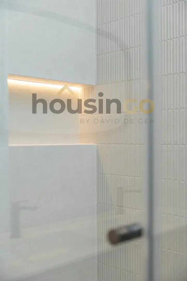 Wohnung zum Verkauf in Madrid mit Klimaanlage, Heizung und Terrasse