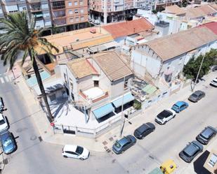 Vista exterior de Casa o xalet en venda en Cartagena amb Aire condicionat, Jardí privat i Terrassa