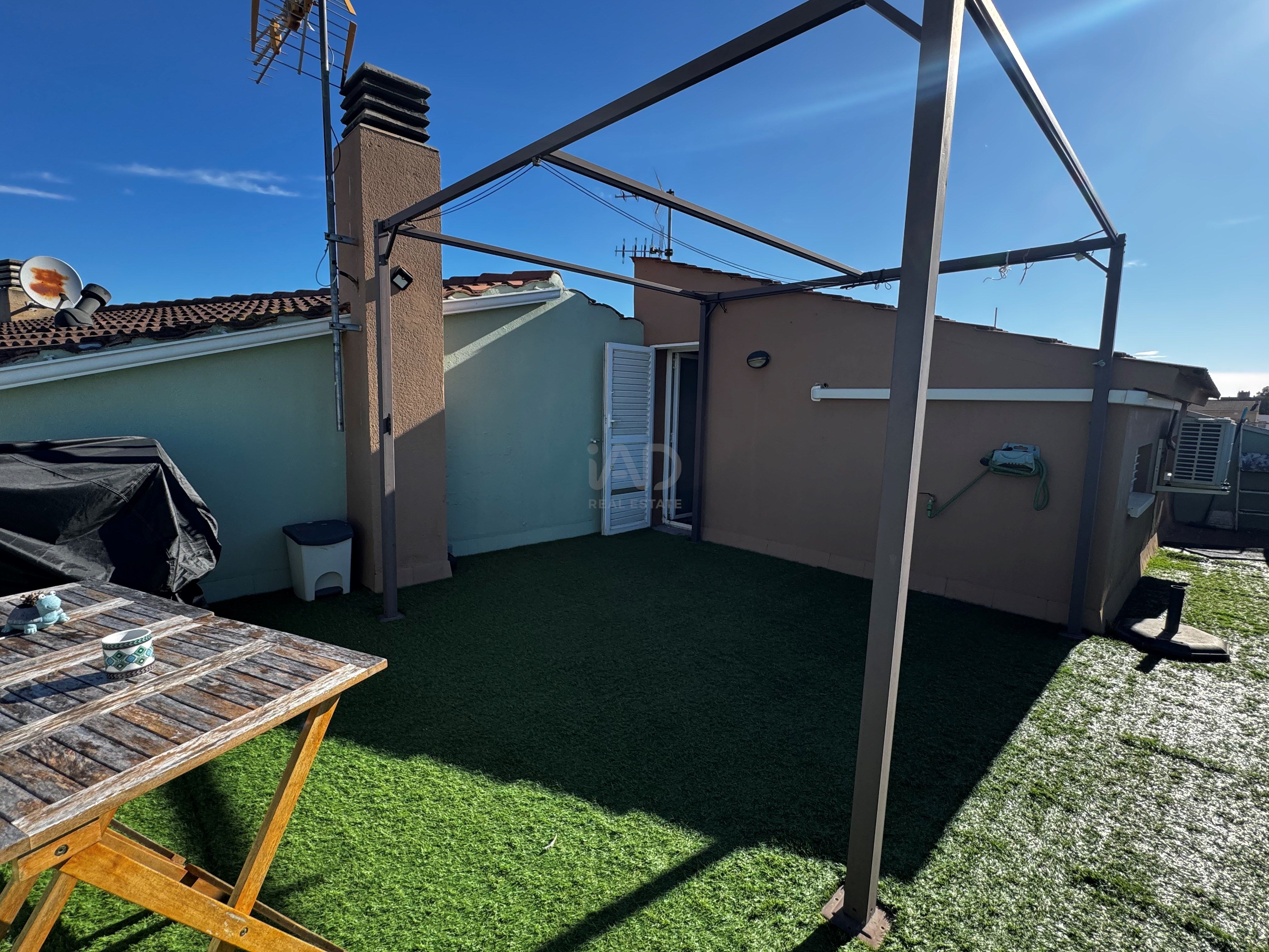 Terrace of Single-family semi-detached for sale in Vilanova i la Geltrú  with Air Conditioner, Heating and Terrace