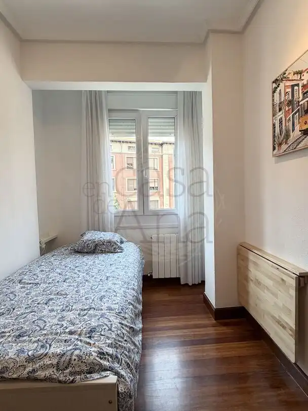 Schlafzimmer von Wohnung zum Verkauf in Bilbao  mit Heizung und Balkon