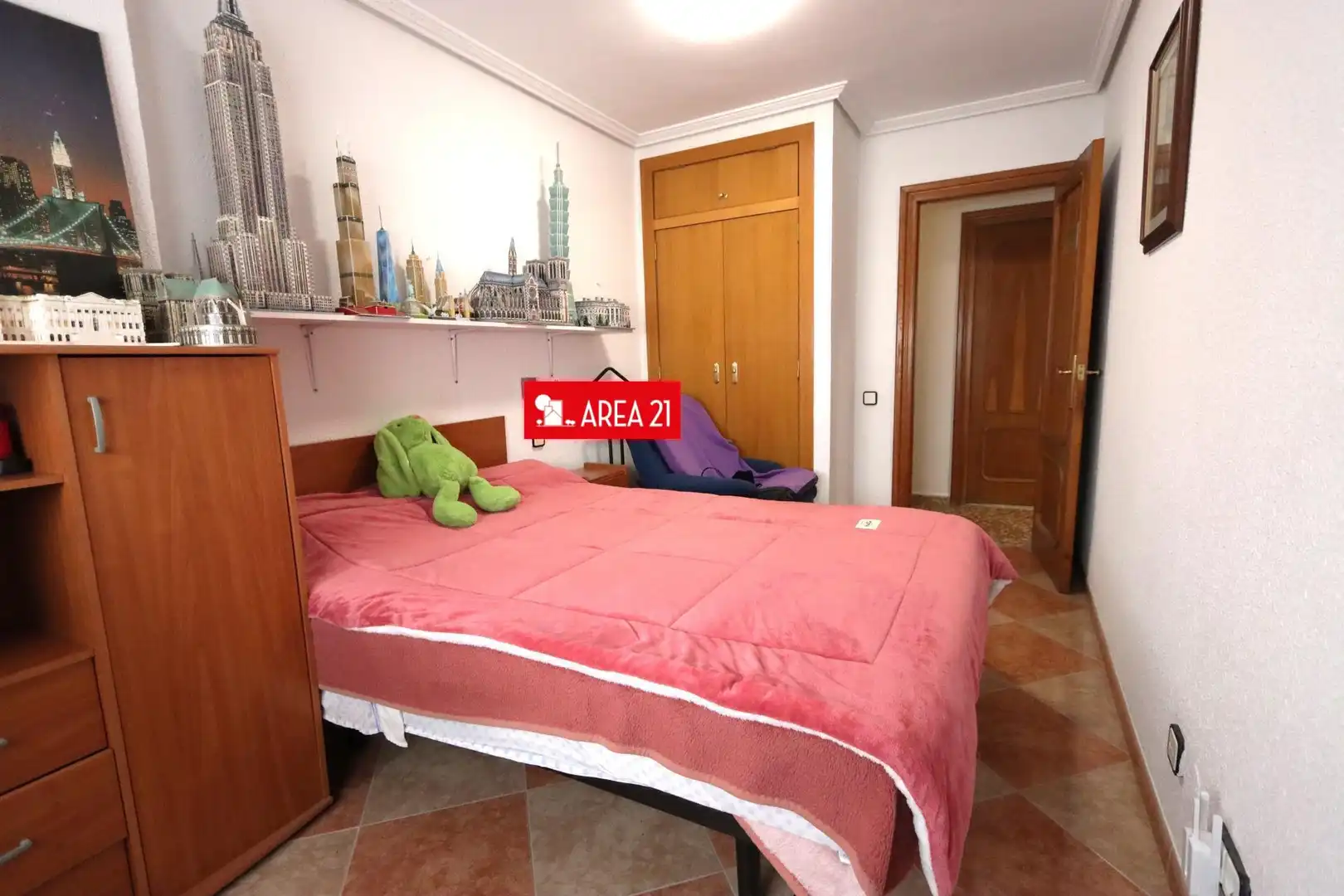 Habitación de Piso en venta en Valencia con Aire acondicionado y Balcón
