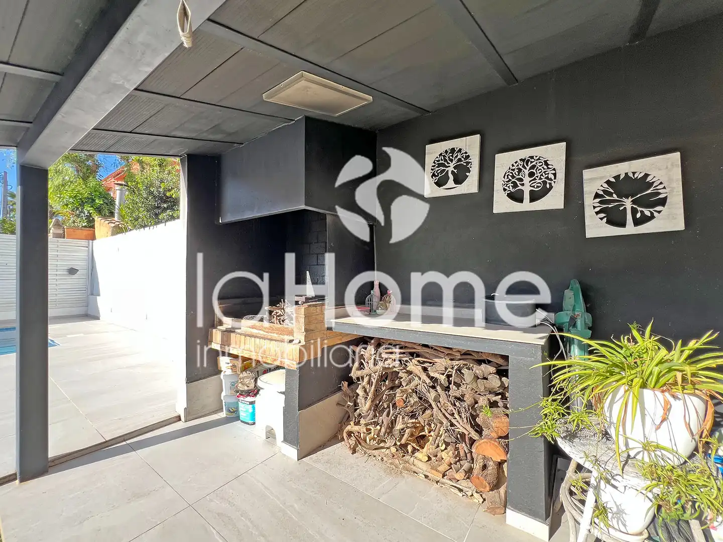 Detached homes for sale in La Conarda