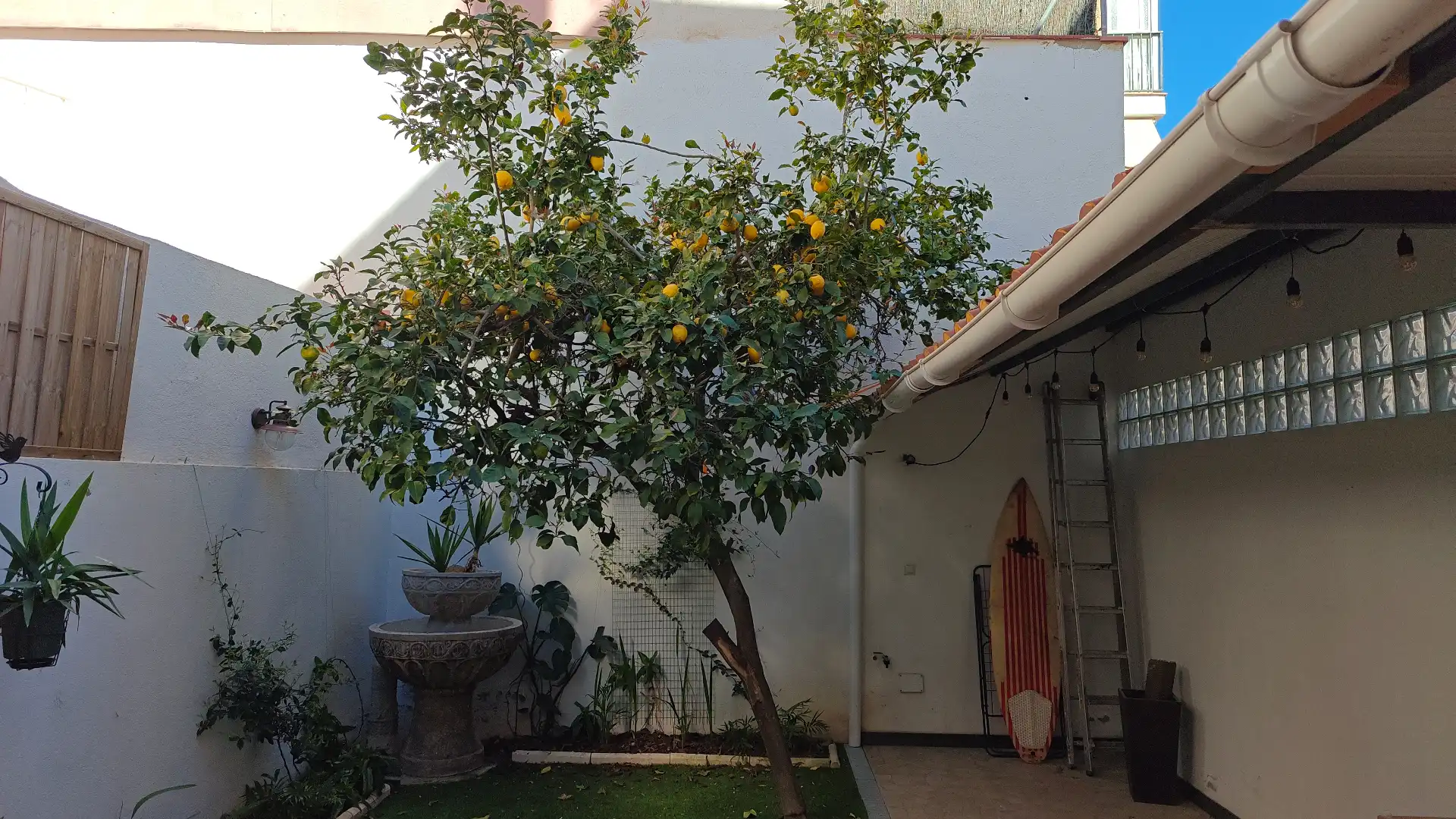 Garten von Erdgeschoss zum Verkauf in Mataró mit Klimaanlage, Heizung und Privatgarten